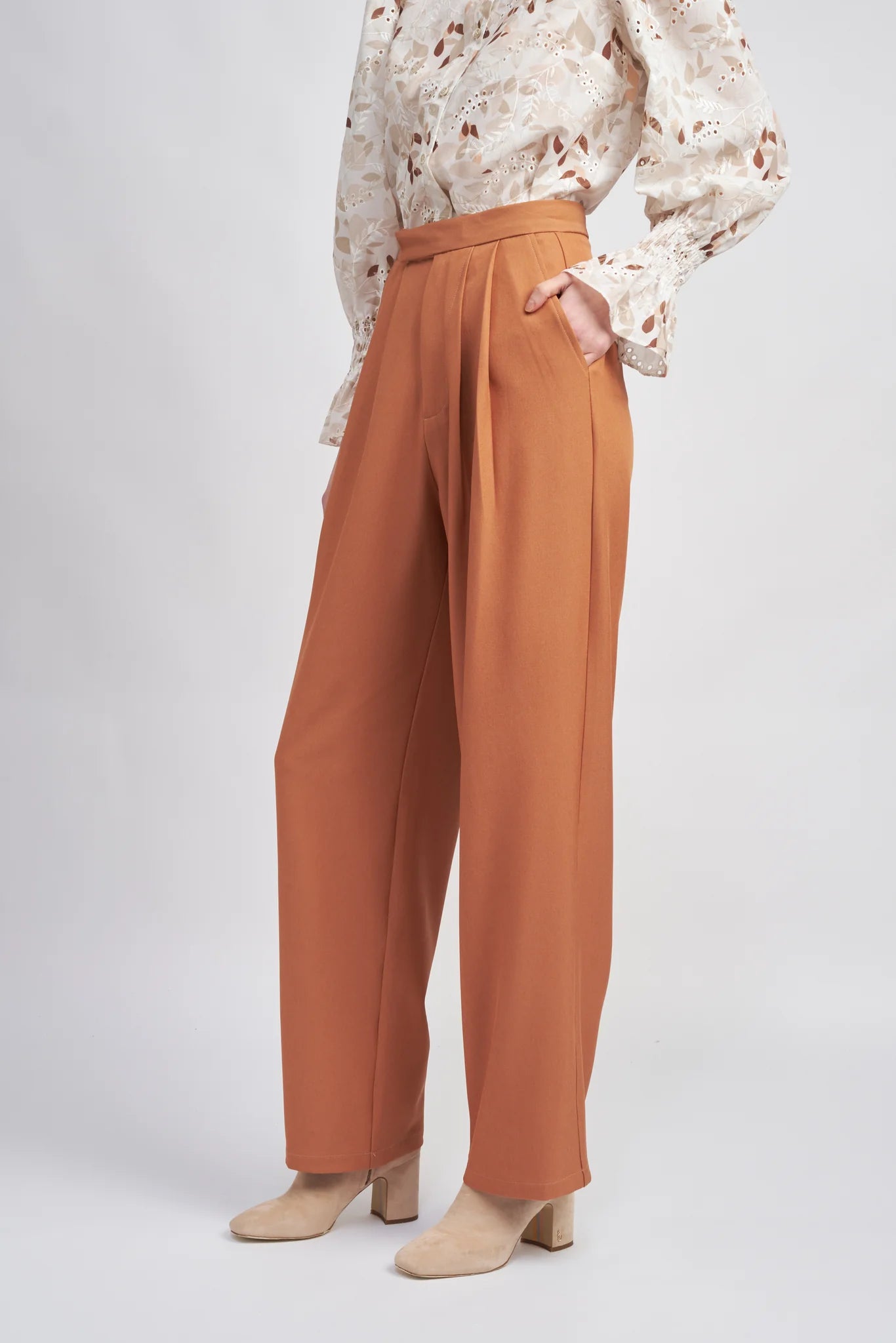 MARGARET PLEATED PANTS