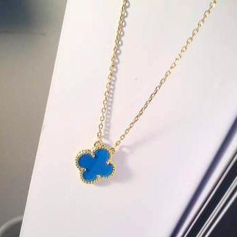 BRANDI CLOVER NECKLACE BLUE