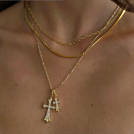 THE GOLD VINTAGE CROSS NECKLACE