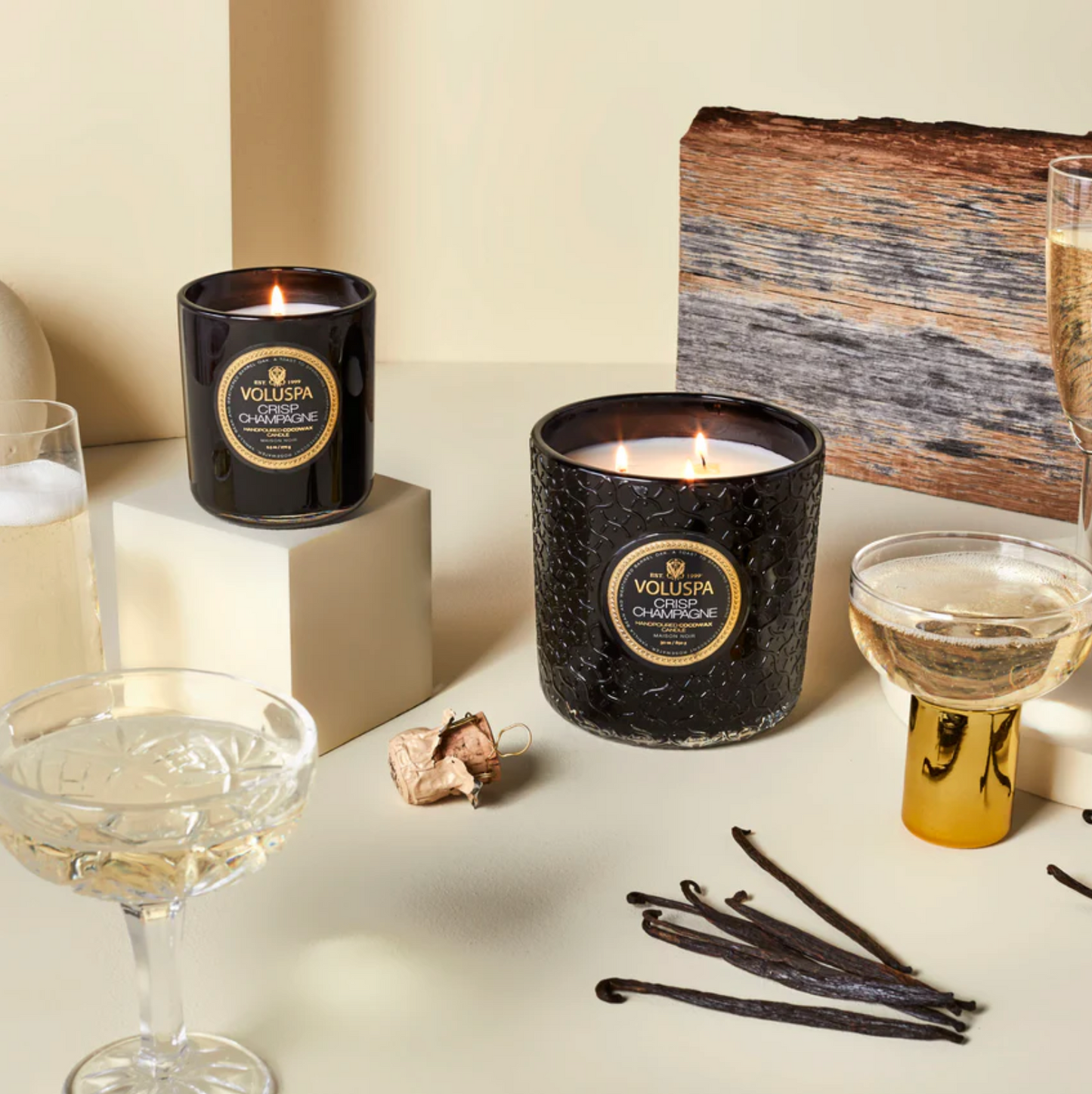 CRISP CHAMPAGNE CLASSIC CANDLE