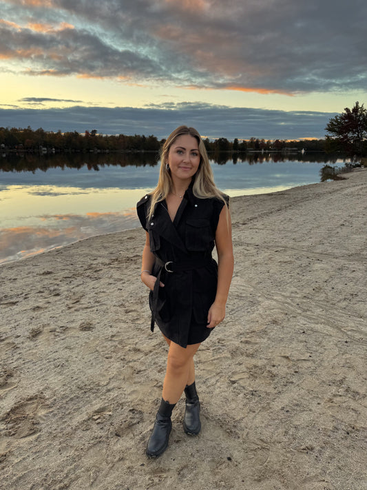 SLEEVELESS BLAZER DRESS